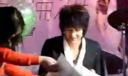 历史明星吃瓜爆料是谁,那些年明星间的吃瓜爆料大揭秘